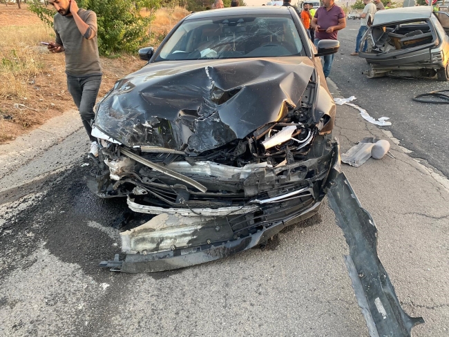 YAŞANAN ZİNCİRLEME KAZA KAMERADA