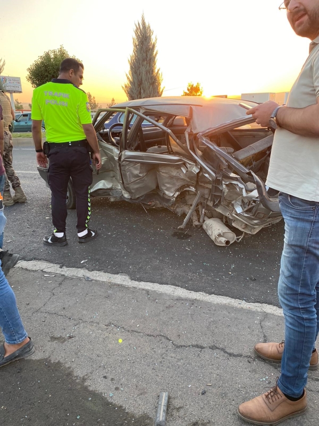 YAŞANAN ZİNCİRLEME KAZA KAMERADA
