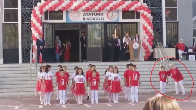 29 EKİM GÖSTERİLERİNDE TEPKİ ÇEKEN GÖRÜNTÜLER!