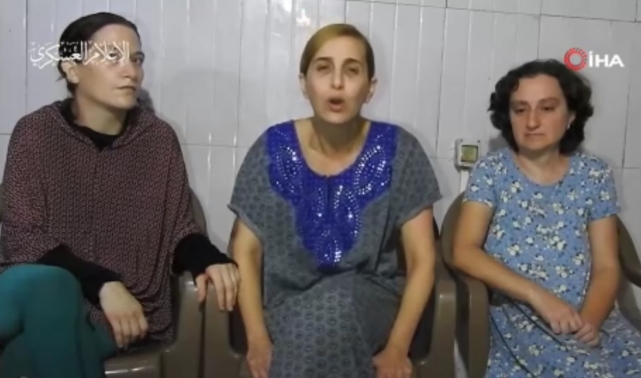 HAMAS, İSRAİLLİ ÜÇ KADIN ESİRİN VİDEOSUNU ÇEKTİ