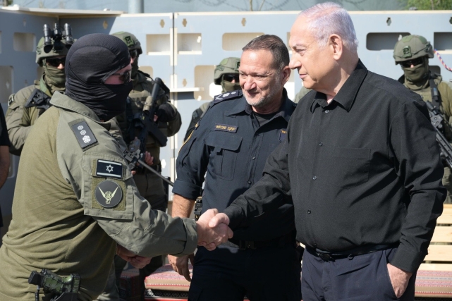 HAMAS, İSRAİLLİ ÜÇ KADIN ESİRİN VİDEOSUNU ÇEKTİ