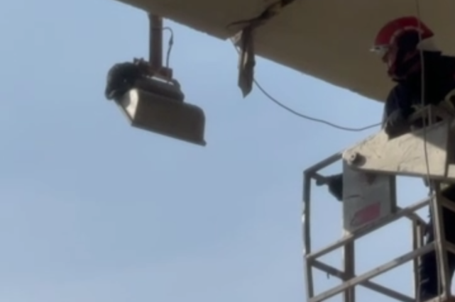 VATANDAŞ BATTANİYE AÇTI KEDİ KURTARMA SEFERBERLİĞİ BAŞLADI