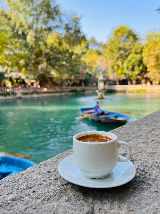 ŞANLIURFA'YA GELEN TURİSTLERİN YAPMAKTAN HOŞLANDIĞI 3 ŞEY!