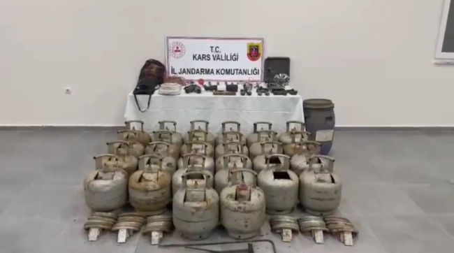 KARS'TA TERÖR ÖRGÜTÜNE DARBE