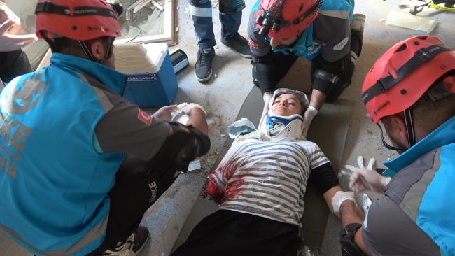 GERÇEĞİ ARATMAYAN DEPREM TATBİKATI
