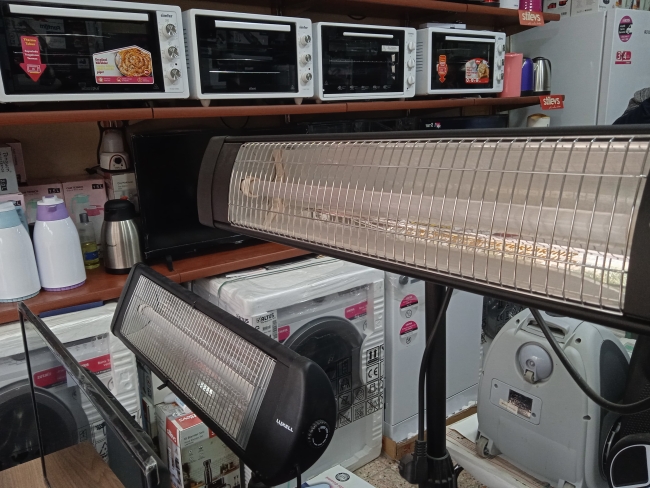 HAVALARIN SOĞUMASIYLA ELEKTRİKLİ ISITICILAR PİYASAYA ÇIKTI