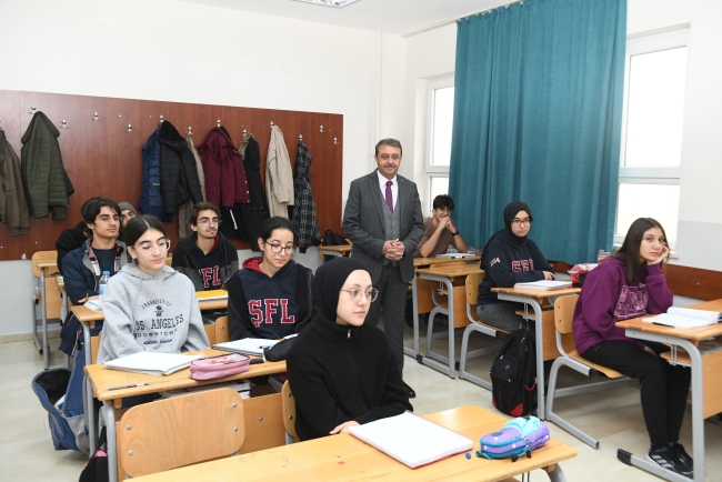 VALİ ŞILDAK FEN LİSESİNİ ZİYARET ETTİ