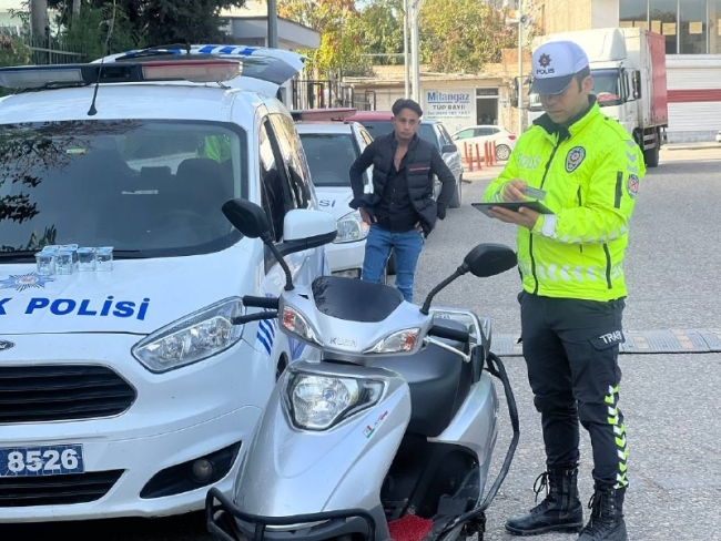 MOTOSİKLET SÜRÜCÜLERİNE CEZA YAĞDI
