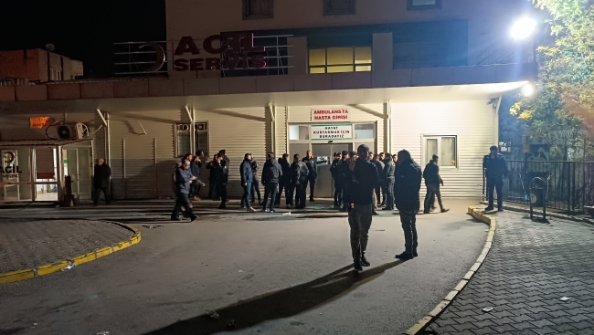 GAZİANTEP'TE SOKAK DÜĞÜNÜNE KANLI BASKIN: 1 ÖLÜ, 4 YARALI
