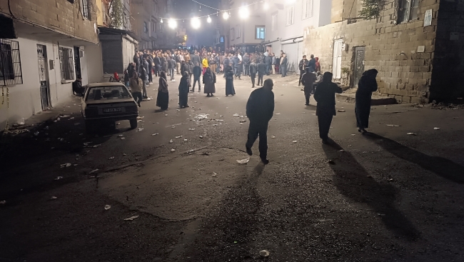 GAZİANTEP'TE SOKAK DÜĞÜNÜNE KANLI BASKIN: 1 ÖLÜ, 4 YARALI