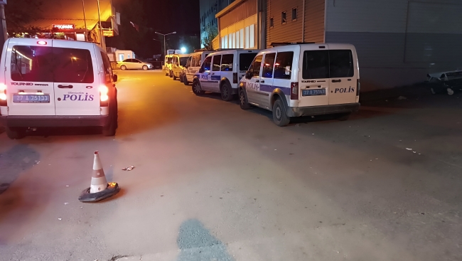 GAZİANTEP'TE SOKAK DÜĞÜNÜNE KANLI BASKIN: 1 ÖLÜ, 4 YARALI