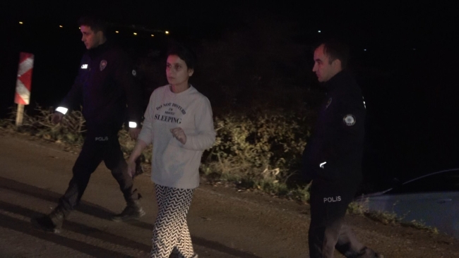 ALKOLLÜ KADIN KAZA YAPTI, ÇEKİM YAPAN GAZETECİYE SALDIRDI