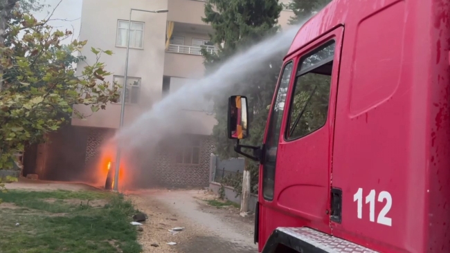 ALEV ALAN ELEKTRİK TRAFOSU CAYIR CAYIR YANDI