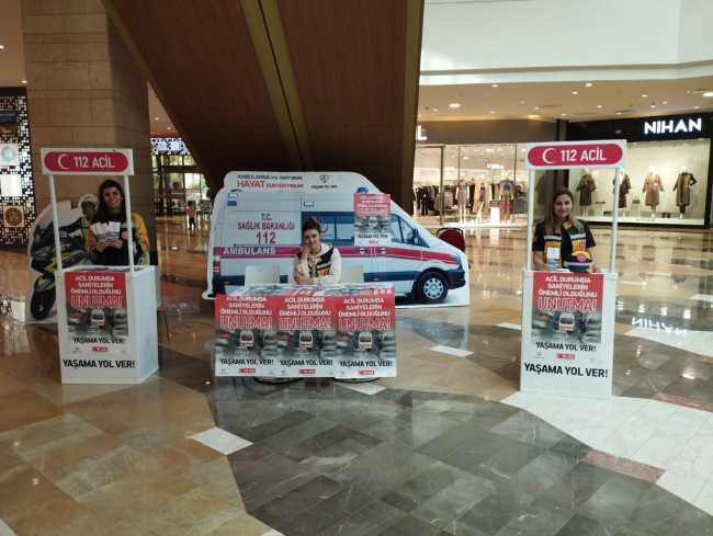 “AMBULANSTA SEN DE OLABİLİRSİN, AMBULANSA YOL VER!”