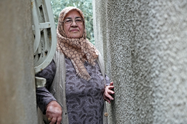 EVLERİNDEN CADDEYE ÇIKABİLMEK İÇİN KİLO ALMAYA KORKUYORLAR