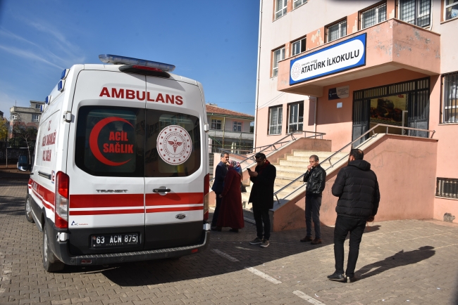 SİVEREK'TE YEDİKLERİNDEN ETKİLENEN 9 ÖĞRENCİ HASTANEYE KALDIRILDI