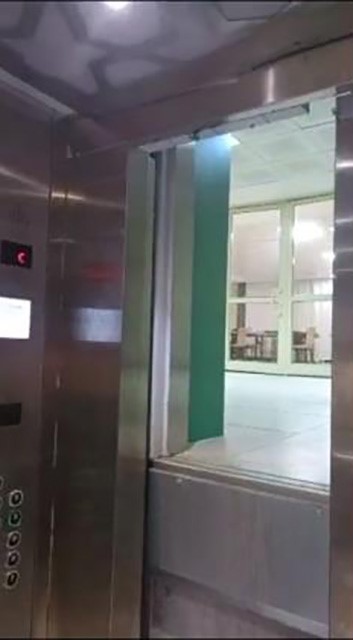 ÜNİVERSİTE YURDUNDA ASANSÖR PROTESTOSU