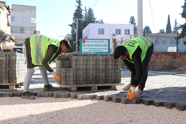 HALİLİYE’DE MERKEZ VE KIRSAL MAHALLELERDE HUMMALI YOL ÇALIŞMASI