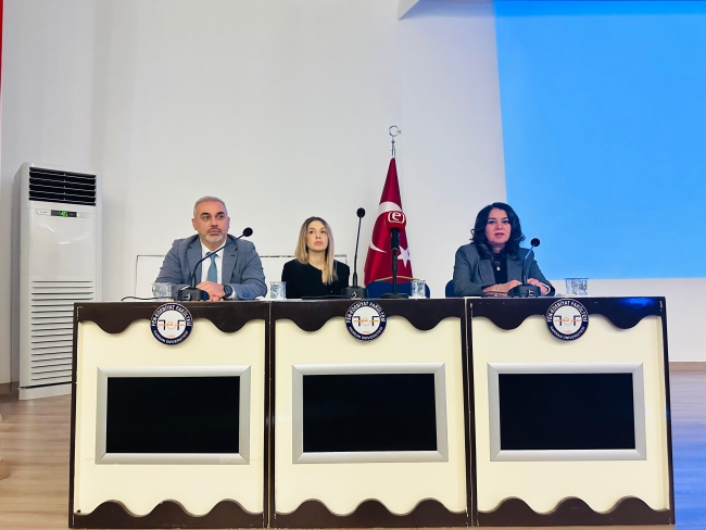 HARRAN ÜNİVERSİTESİ’NDE BAĞIMLILIKLA MÜCADELEYE DİKKAT ÇEKİLDİ