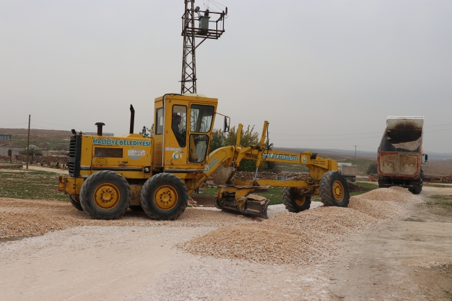 BAŞKAN CANPOLAT İLE KIRSAL MAHALLELERDE ÜSTYAPI ÇALIŞMASI
