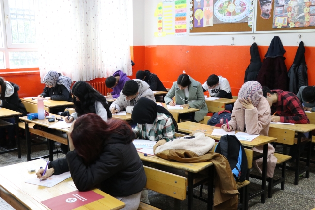 BAŞKAN CANPOLAT’IN EĞİTİM DESTEKLERİYLE GENÇLER ÜNİVERSİTELİ OLUYOR