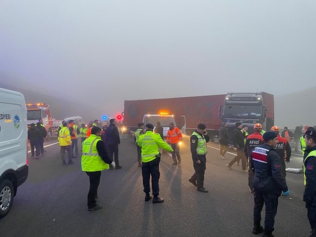KUZEY MARMARA OTOYOLU'NDA FECİ KAZA: 10 ÖLÜ, 57 YARALI