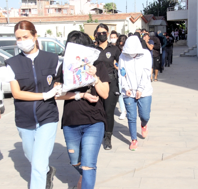 SWİNGER OPERASYONUNDA 30 SANIĞA 2 YIL 6 HAPİS CEZASI VERİLDİ