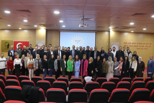 ANNE ÖLÜMLERİNİ ÖNLEMEK İÇİN TOPLANDILAR