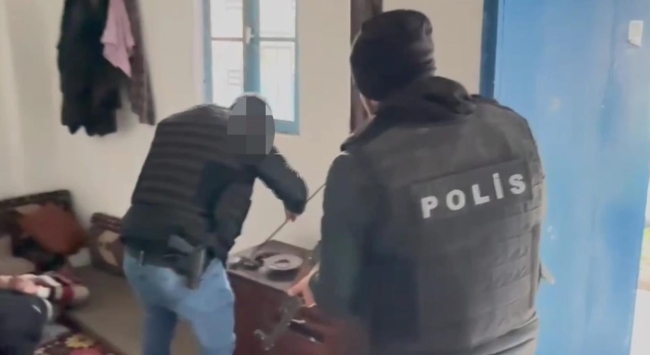 TELEFON DOLANDIRICILIĞI OPERASYONU: 3 TUTUKLAMA