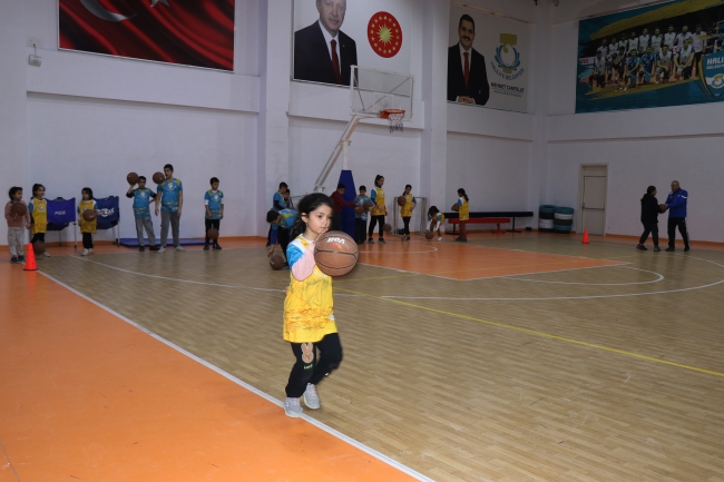 BAŞKAN CANPOLAT İLE HALİLİYE'DE SPORCU NESİL YETİŞİYOR