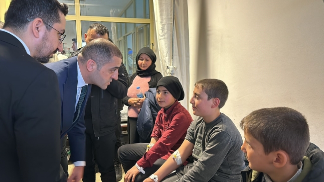 55 ÖĞRENCİ YEDİKLERİ YEMEK SONRASI HASTANELİK OLDU