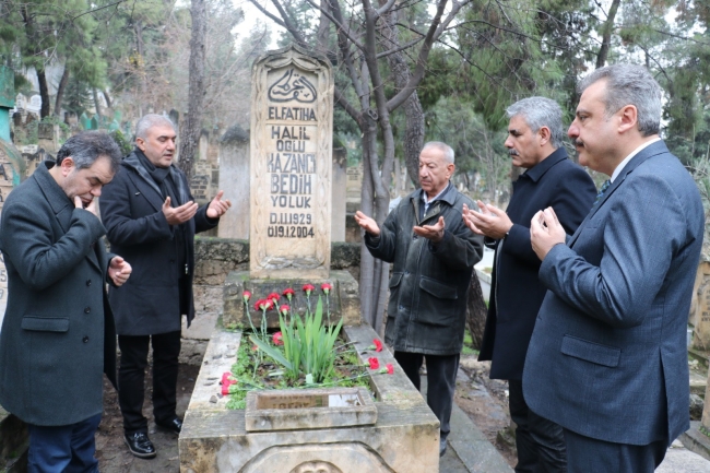 KAZANCI BEDIH KABRI BAŞINDA DUALARLA ANILDI
