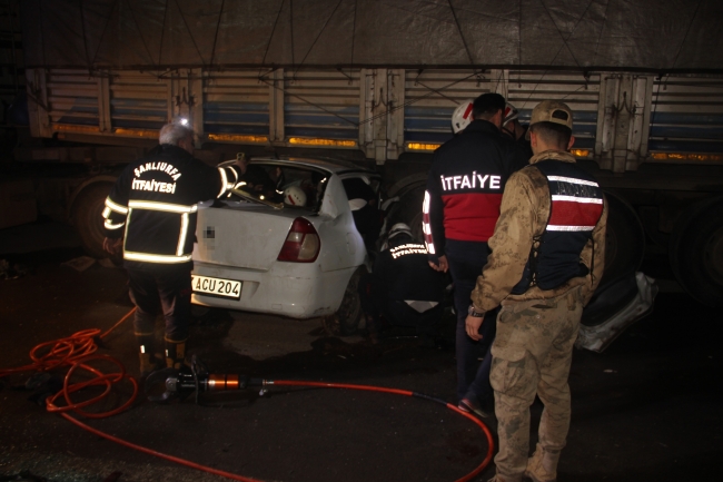 ŞANLIURFA'DA FECİ KAZA: 3 ÖLÜ, 2 YARALI