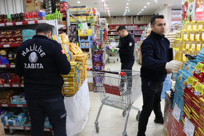 HALİLİYE BELEDİYESİNDEN MARKETLERE ETİKET DENETİMİ