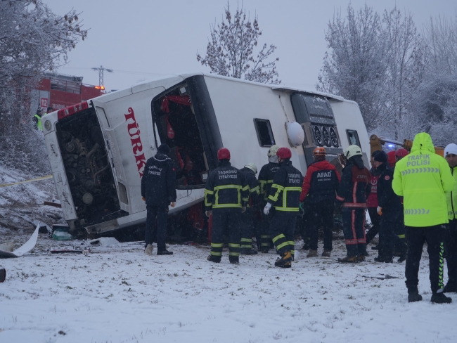 KASTAMONU’DAKİ FECİ KAZA! 6 KİŞİ ÖLDÜ, 33 KİŞİ YARALANDI