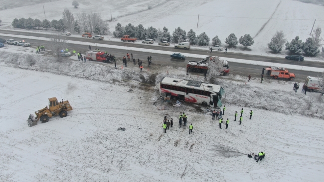 KASTAMONU’DAKİ FECİ KAZA! 6 KİŞİ ÖLDÜ, 33 KİŞİ YARALANDI