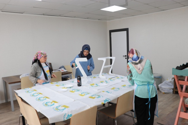 HALİLİYE’DE MİLLETEVLERİ VE HANIMLAR KONAĞI YOĞUN İLGİ GÖRÜYOR