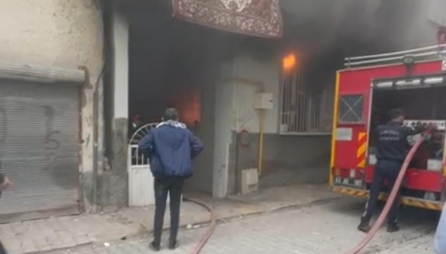 ŞANLIURFA'DA EVDE YANGIN FACİASI: 1 ÖLÜ