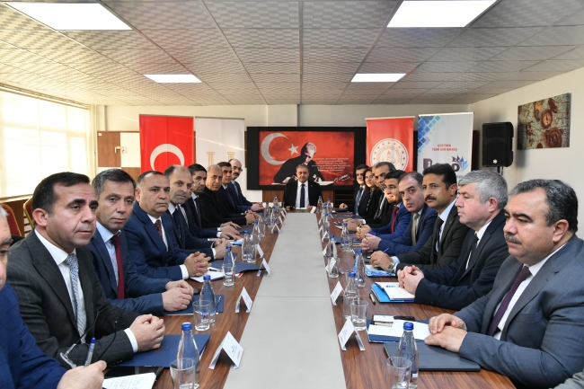 VALİ ŞILDAK'IN EĞİTİM ROTASI BU KEZ BİRECİK OLDU