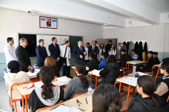 VALİ ŞILDAK'IN EĞİTİM ROTASI BU KEZ BİRECİK OLDU