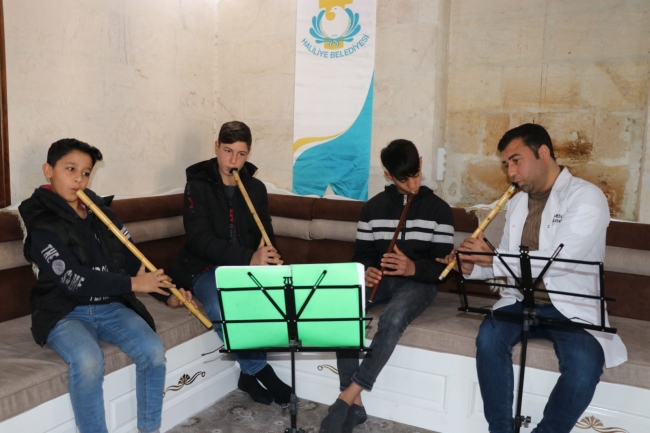 GENÇLER, HALİLİYE BELEDİYESİ İLE KÜLTÜR VE SANATA DOYUYOR