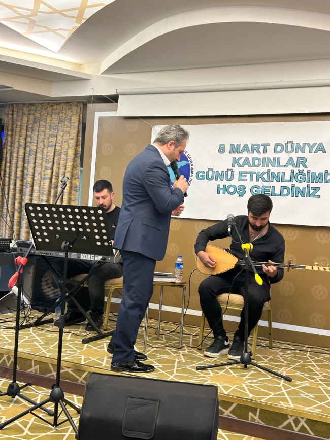 ANTALYA'DAKİ VANLI KADINLAR DOYASIYA EĞLENDİ