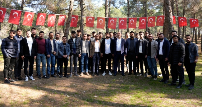 NİHAT ÇİFTÇİ GENÇLERE SESLENDİ