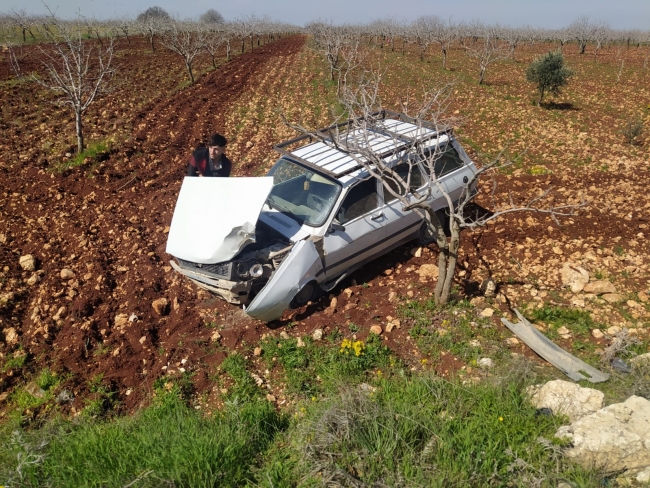 DEVRİLEN OTOMOBİLİN SÜRÜCÜSÜ YARALANDI