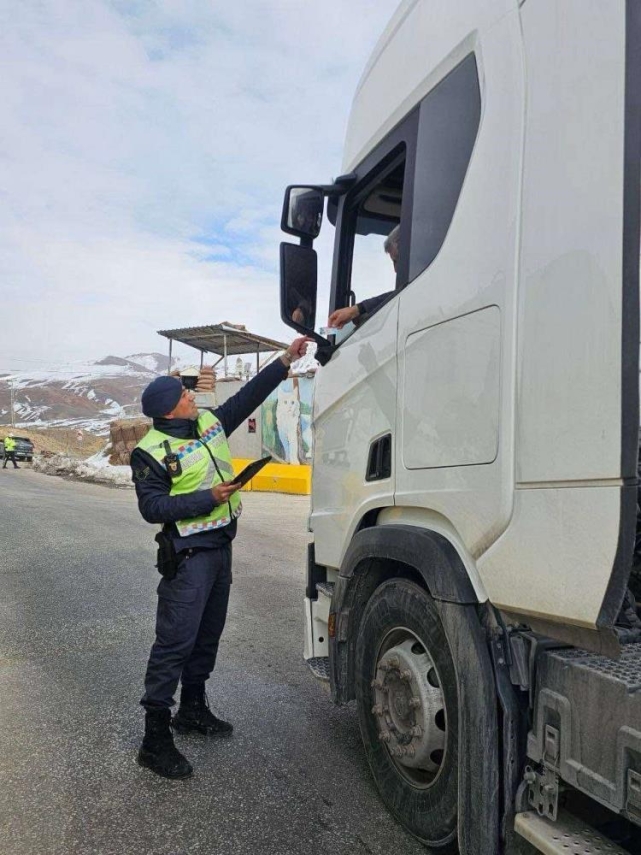 153 ARAÇ TRAFİKTEN MEN EDİLDİ