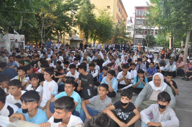 SİVEREK’TE FİLİSTİN İÇİN SESSİZ YÜRÜYÜŞ YAPILDI