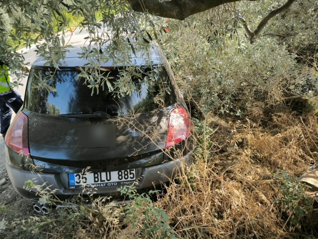 AĞACA ÇARPAN OTOMOBİLİN SÜRÜCÜSÜ HAYATINI KAYBETTİ