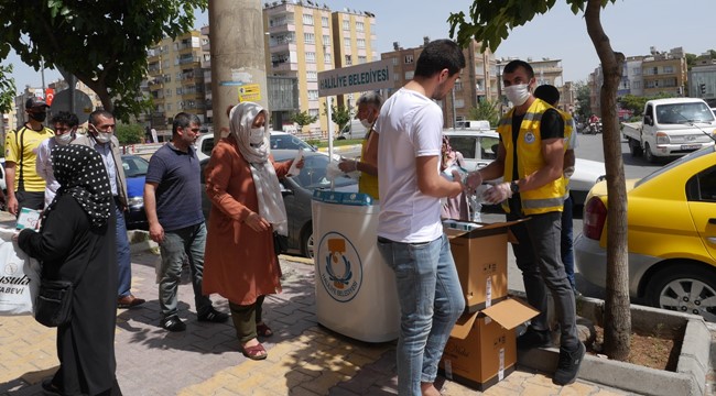 Haliliye Vatandaşların Hem Bayramını Hem Kandilini Kutladı