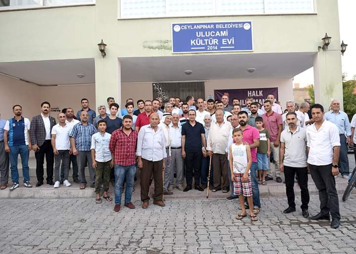 Haftasonunu halkla iç içe geçiriyor