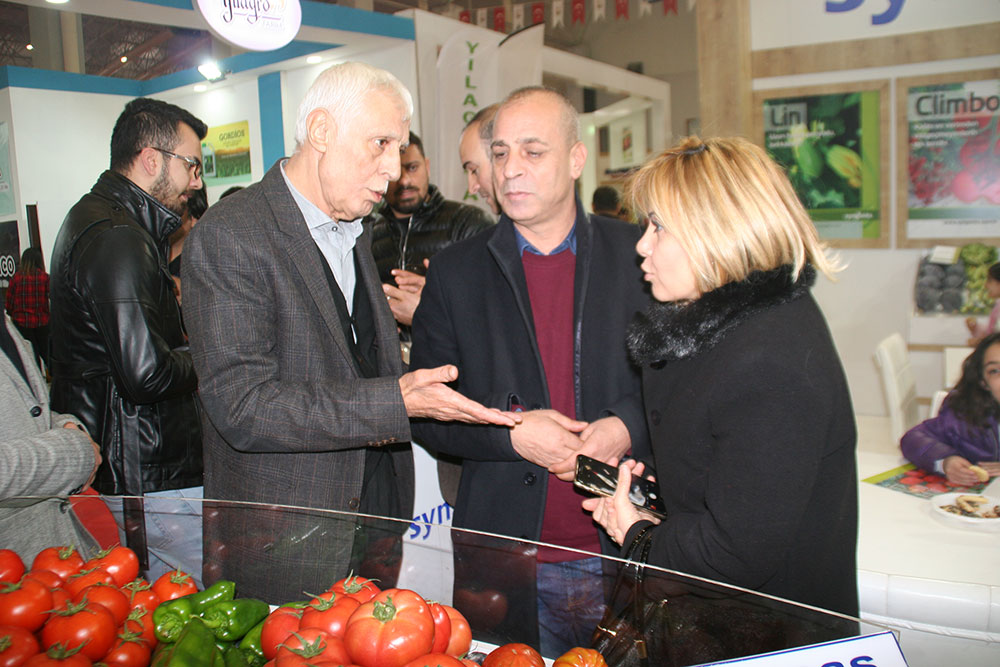 Başkan Adayı Cevheri fuarı gezdi